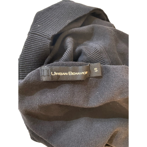 Womens 100% cotton Urban Behavior Black Sweater Size S - Picture 3 of 9